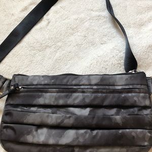 Lululemon fanny pack